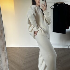 Megztas kostiumėlis 'Beige"