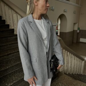 klasikinis pilkas švarkas